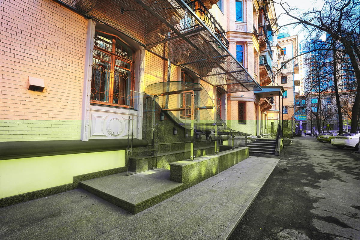 Фото сховища та контейнерів (сейфів)